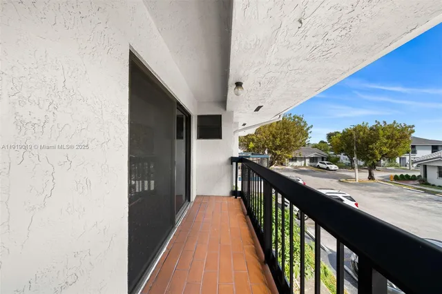 $449,999 | 10936 Northwest 7th Street, Unit 1003, Miami, FL 33172
