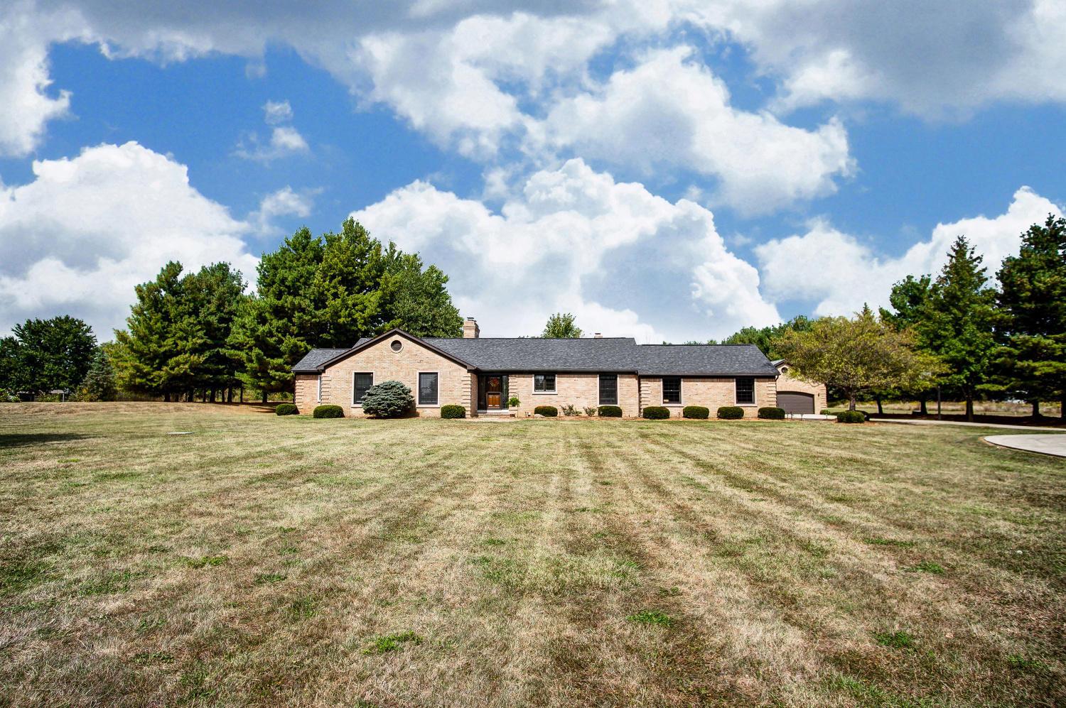2080 Walker Road Hilliard, OH 43026 - Photo 2 of 61