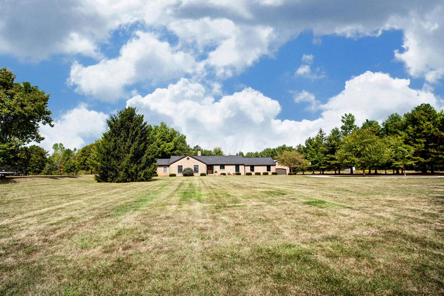 2080 Walker Road Hilliard, OH 43026 - Photo 3 of 61