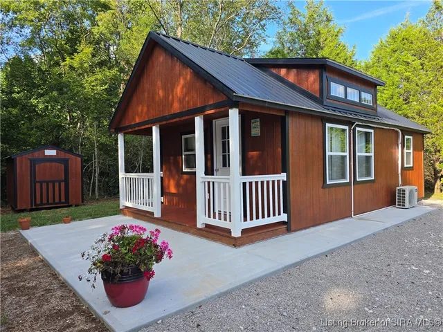 $180,000 | 5789 West Mt Carmel Road, Fredericksburg, IN 47120