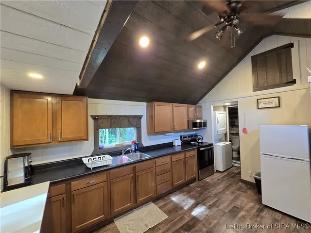 $180,000 | 5789 West Mt Carmel Road, Fredericksburg, IN 47120