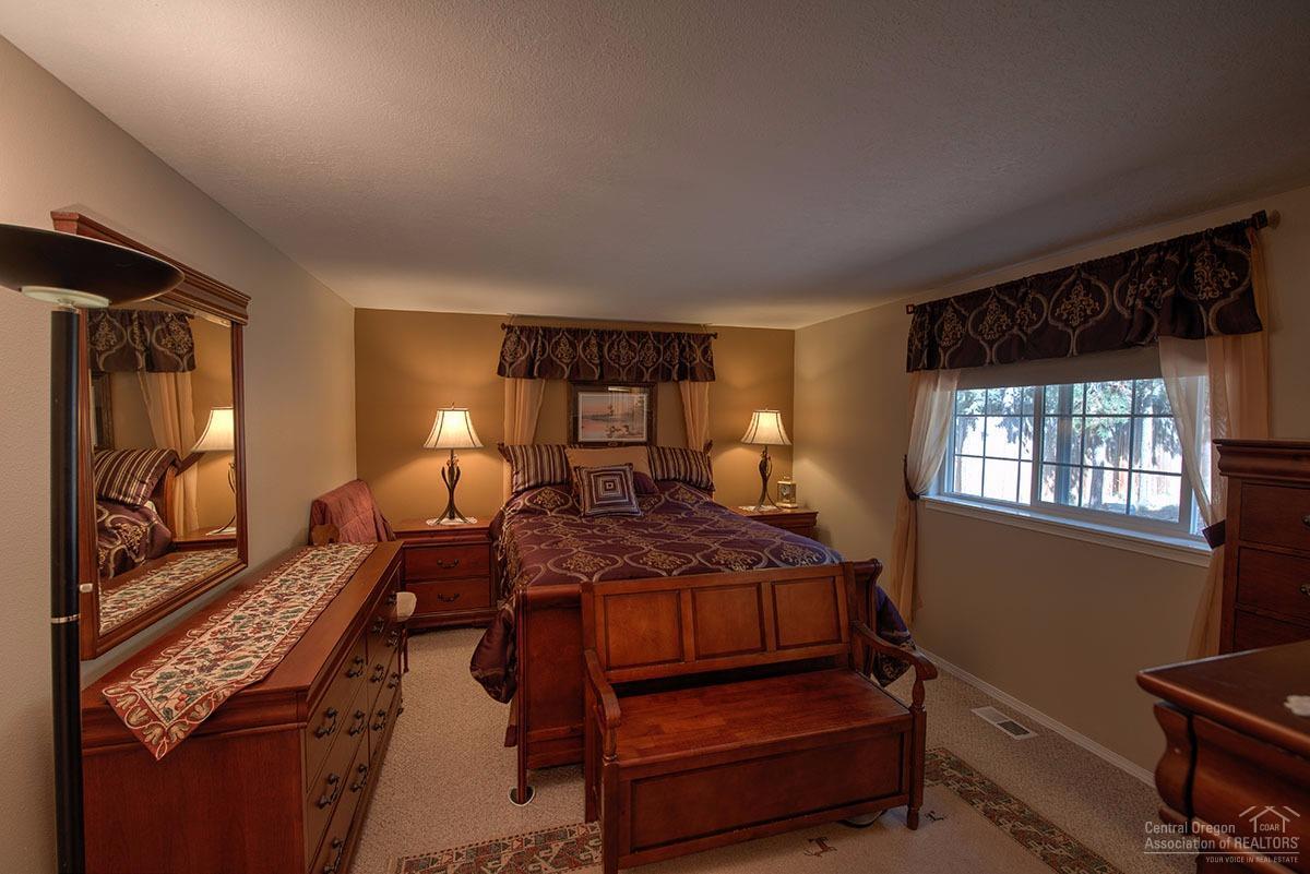 17200 Gadwall Road Bend, OR 97707 - Photo 17 of 25 Additional Photo