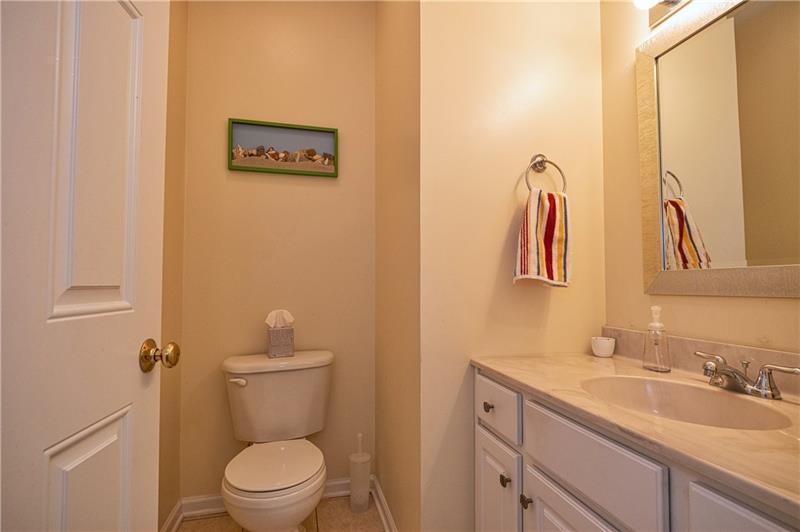 302 Saddlebrook Road Gibsonia, PA 15044 - Photo 7 of 25 1st floor bath