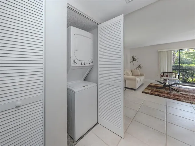 $175,000 | 200 Woodland Drive, Osprey, FL 34229