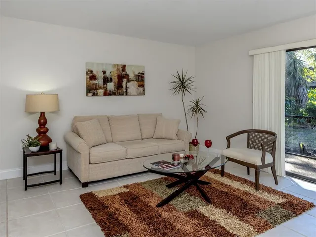 $175,000 | 200 Woodland Drive, Osprey, FL 34229