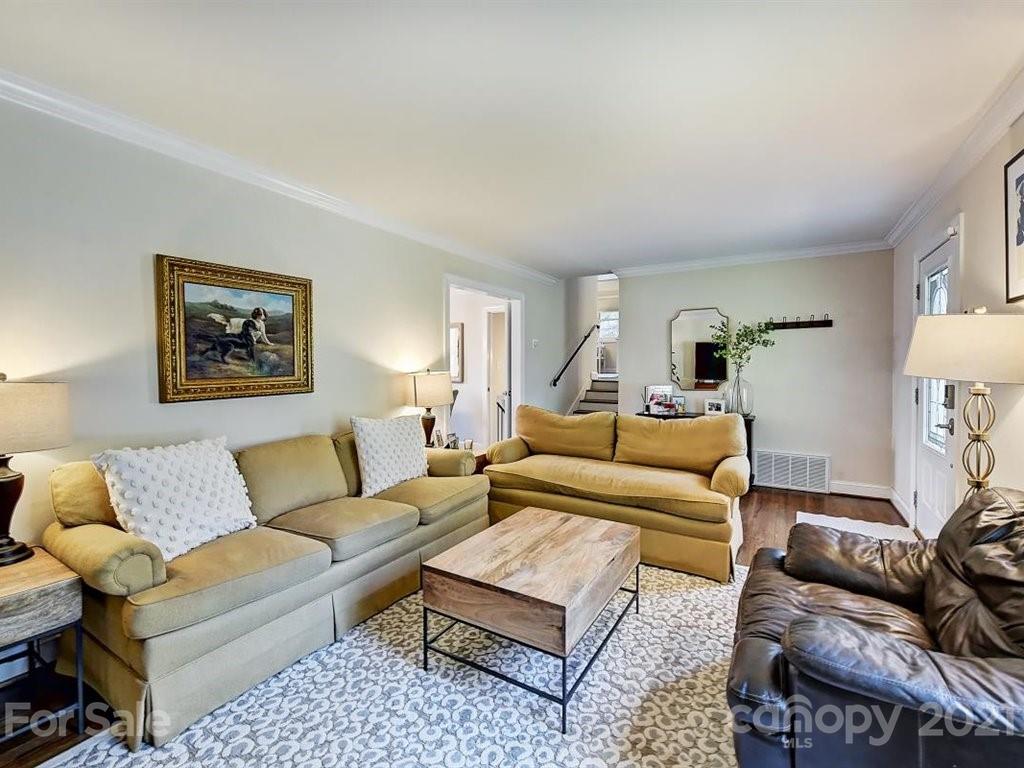 5121 Murrayhill Road Charlotte, NC 28210 - Photo 8 of 47 a living room with furniture and a couch