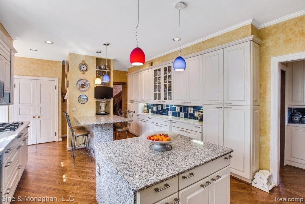 55 Lewiston Road Grosse Pointe Farms, MI 48236 - Photo 18 of 59