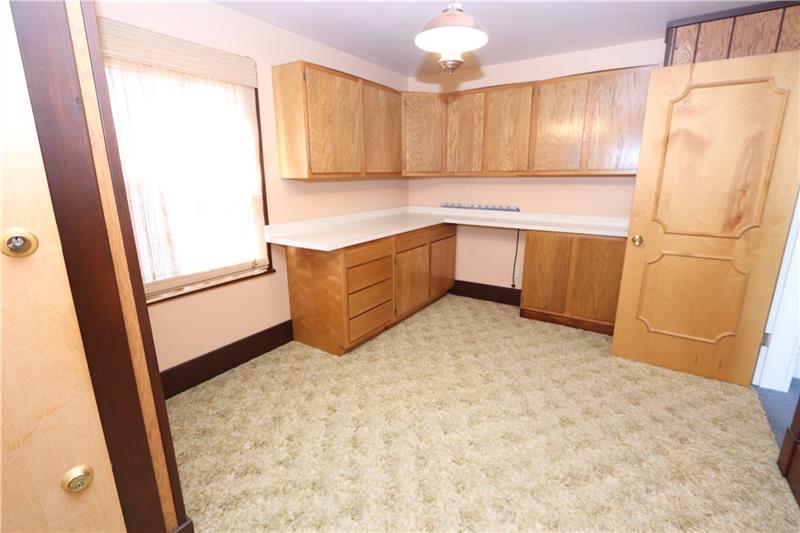 1143 Burgettstown Road Hickory, PA 15340 - Photo 11 of 22 Gallery Image 11