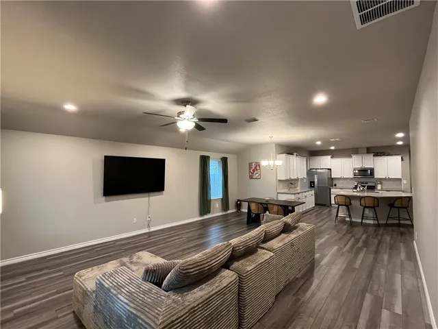 $2,400 | 7721 Iron Man Drive, Corpus Christi, TX 78414