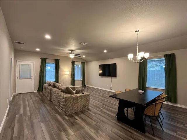 $2,400 | 7721 Iron Man Drive, Corpus Christi, TX 78414