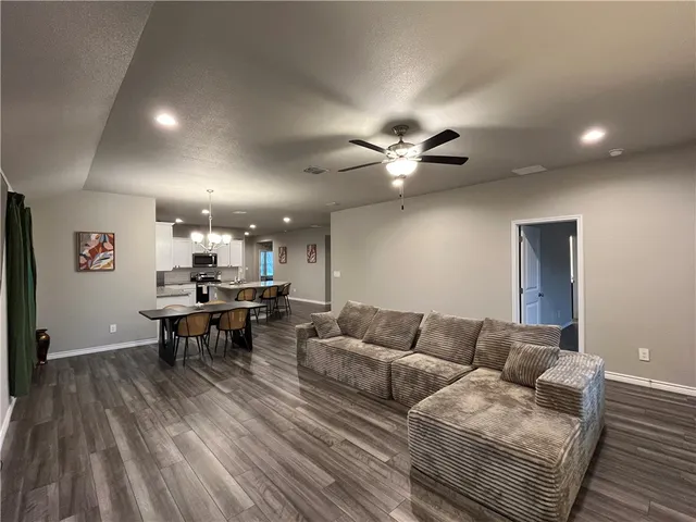 $2,400 | 7721 Iron Man Drive, Corpus Christi, TX 78414