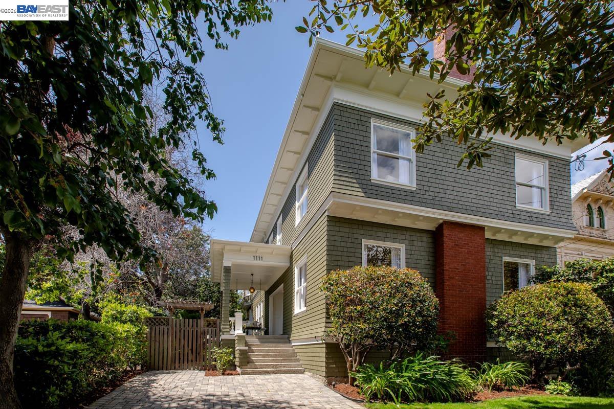 1111 Union Street Alameda, CA 94501 - Photo 1 of 57 front view of a house