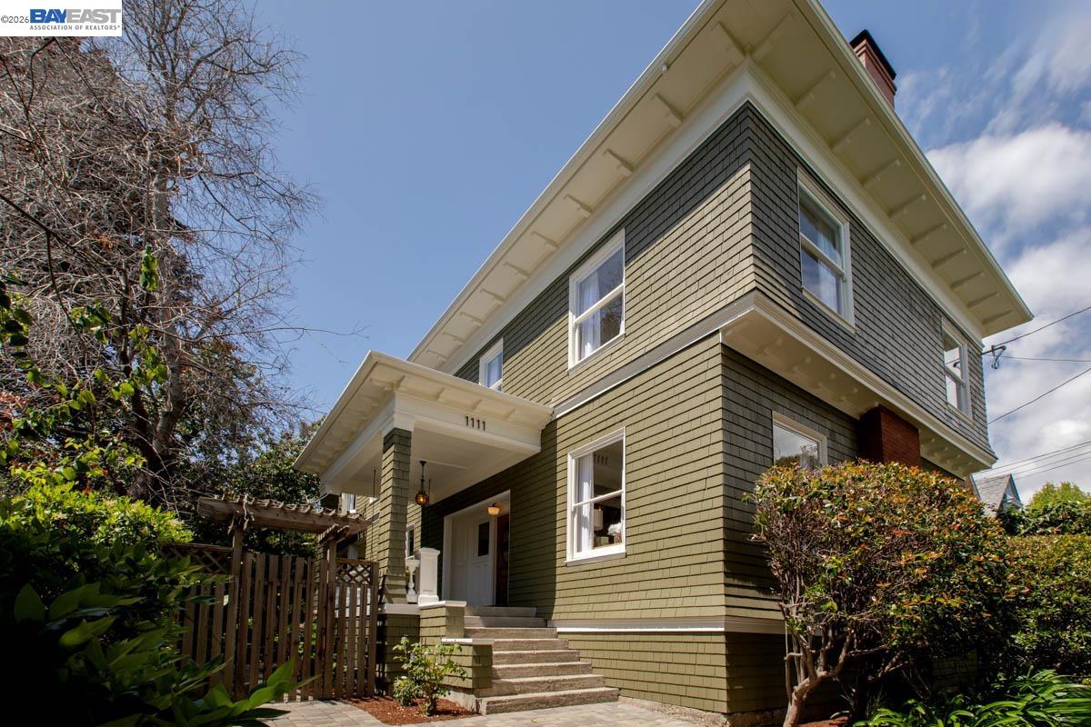 1111 Union Street Alameda, CA 94501 - Photo 2 of 57 a view of a house with a house