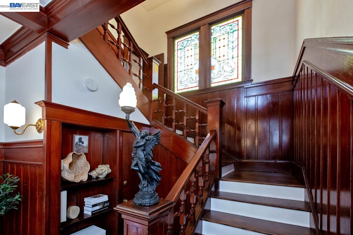 1111 Union Street Alameda, CA 94501 - Photo 31 of 57 a view of entryway