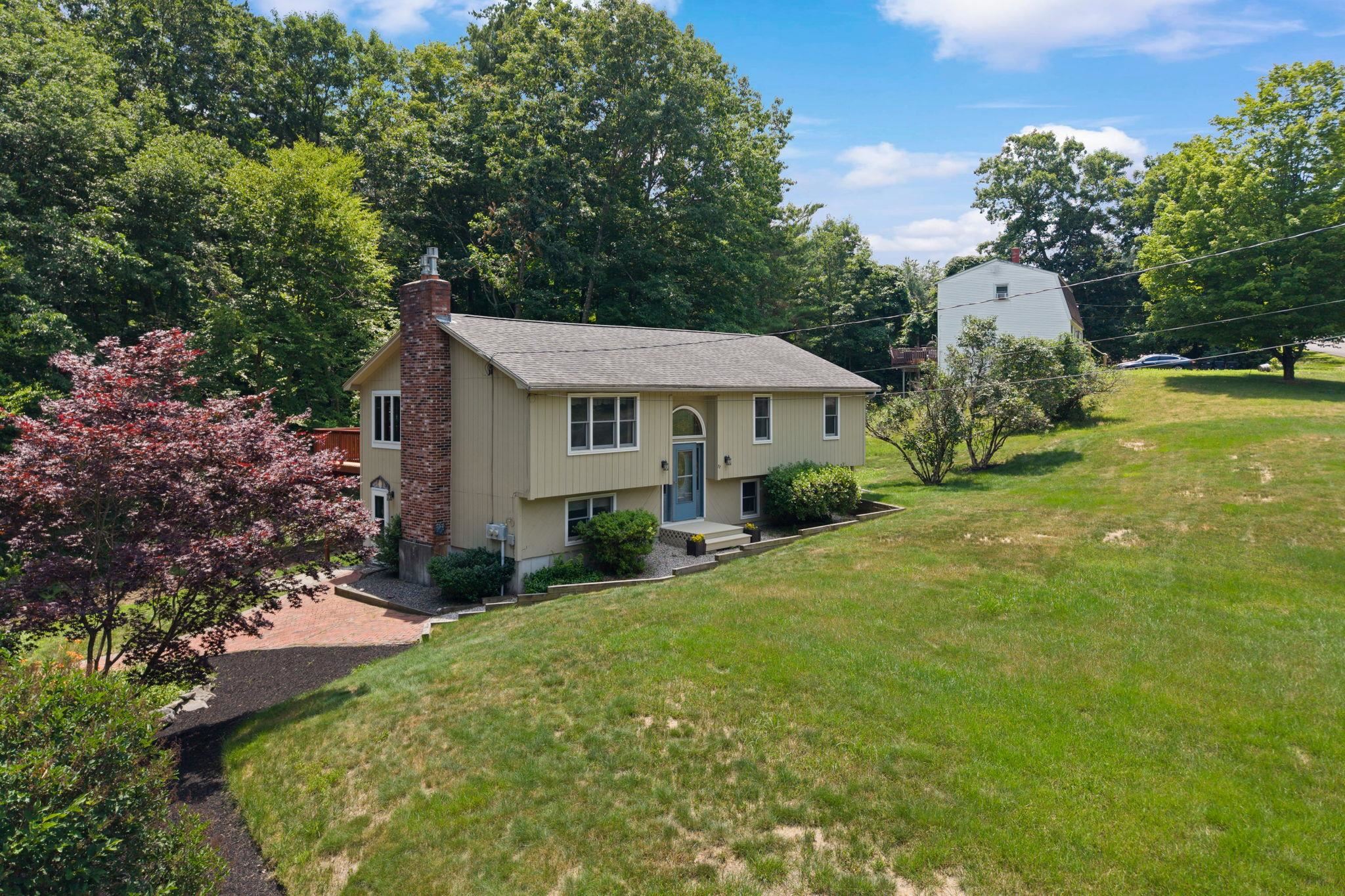77 Tsienneto Road Derry, NH 03038 - Photo 4 of 57