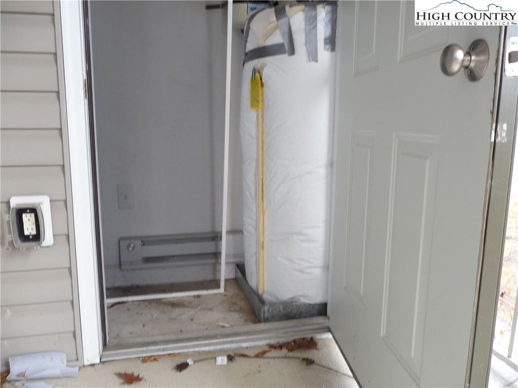 186 Cecil Miller Road, Unit 202 Boone, NC 28607 - Photo 14 of 15 a view of entryway