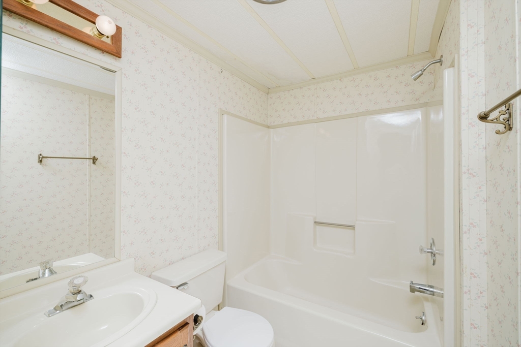 5 Amber Way Raynham, MA 02767 - Photo 25 of 38 Gallery Image 25