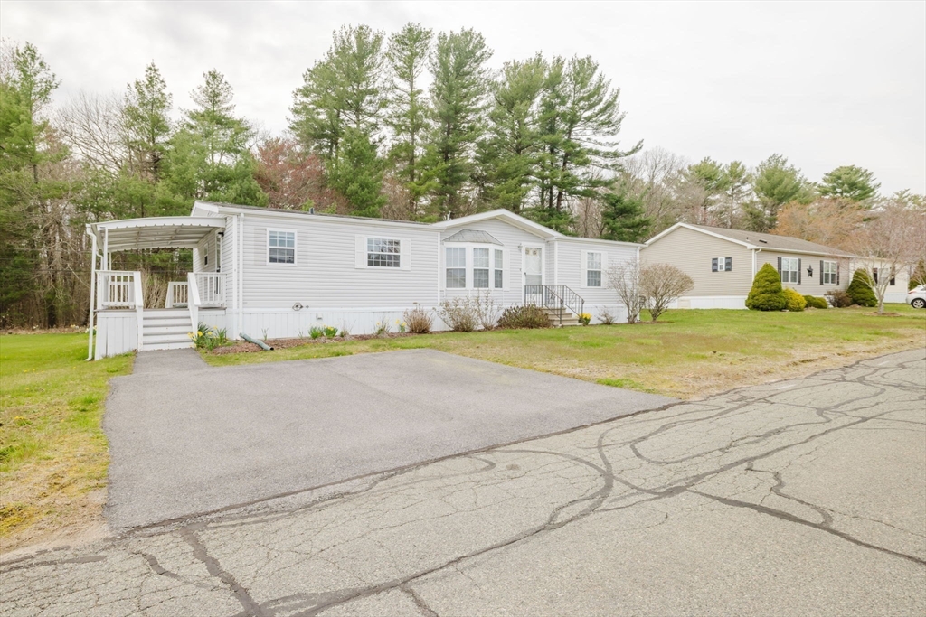 5 Amber Way Raynham, MA 02767 - Photo 3 of 38 Gallery Image 3