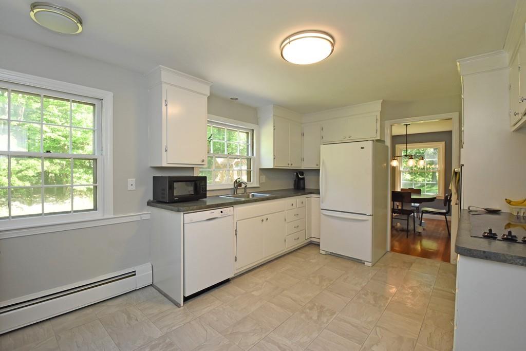 9 Ashwood Road Paxton, MA 01612 - Photo 7 of 27 Gallery Image 7