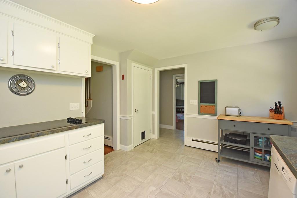 9 Ashwood Road Paxton, MA 01612 - Photo 9 of 27 Gallery Image 9
