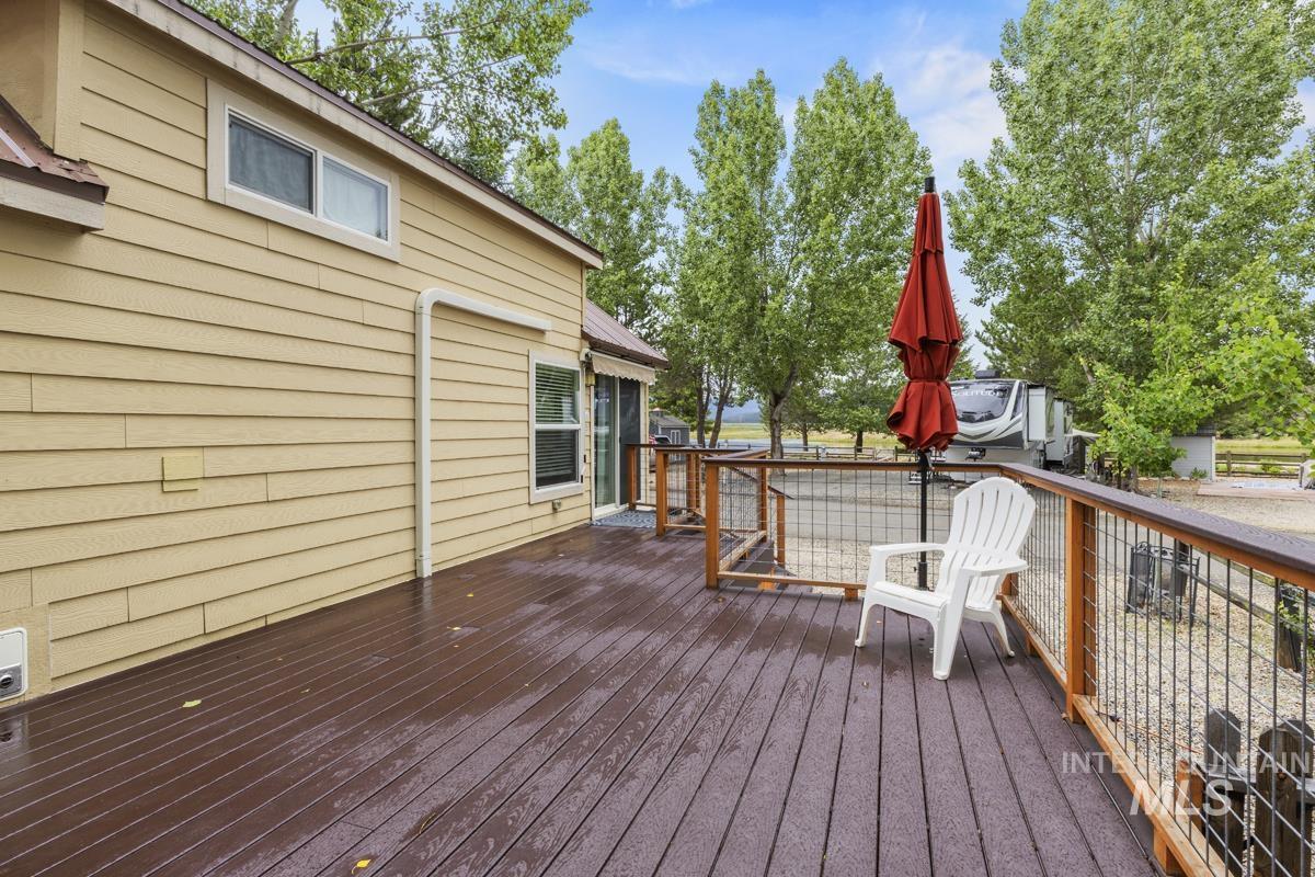 10 P Street Cascade, ID 83611 - Photo 5 of 33 Large Deck