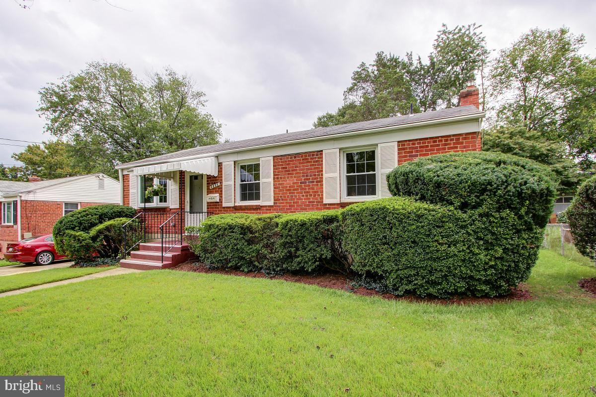 4804 Red Fox Road Rockville, MD 20852 - Photo 3 of 31 Gallery Image 3