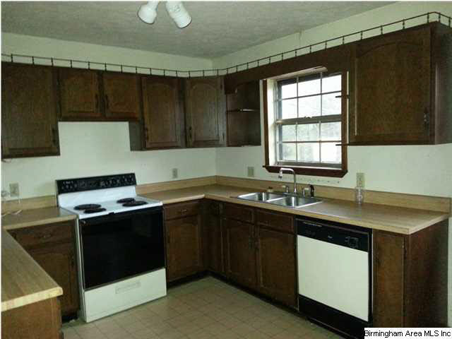 3305 Roland Road Sylacauga, AL 35150 - Photo 3 of 7