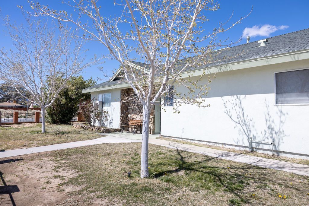 426 East California Avenue Ridgecrest, CA 93555 - Photo 5 of 22 Gallery Image 5