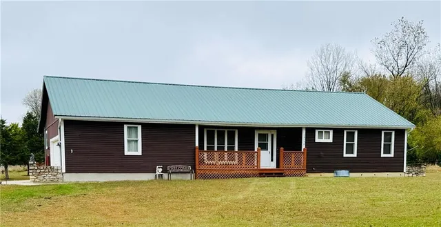 $405,000 | 10130 West 2400th Road, Fontana, KS 66026