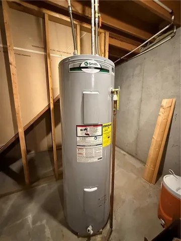 $405,000 | 10130 West 2400th Road, Fontana, KS 66026