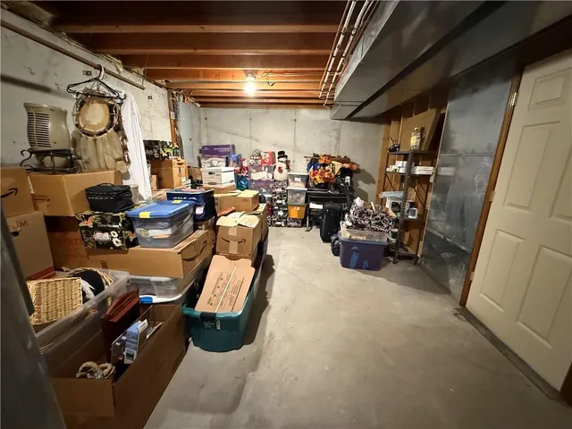 $405,000 | 10130 West 2400th Road, Fontana, KS 66026