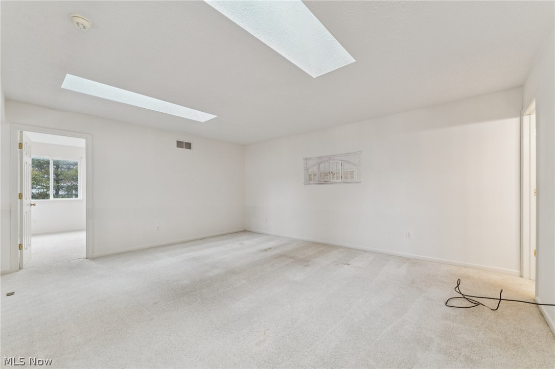 4204 Castle Ridge Akron, OH 44321 - Photo 21 of 44 LOFT OR OFFICE SPACE