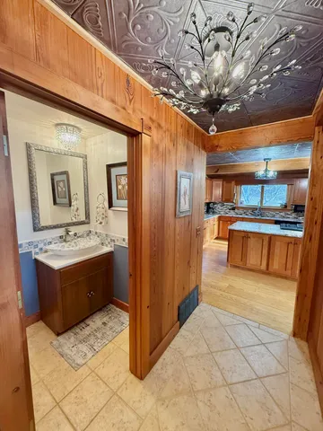 $1,250,000 | 6461 Highway 30, Decatur, TN 37322