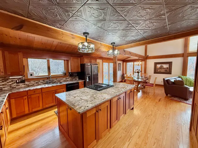 $1,250,000 | 6461 Highway 30, Decatur, TN 37322