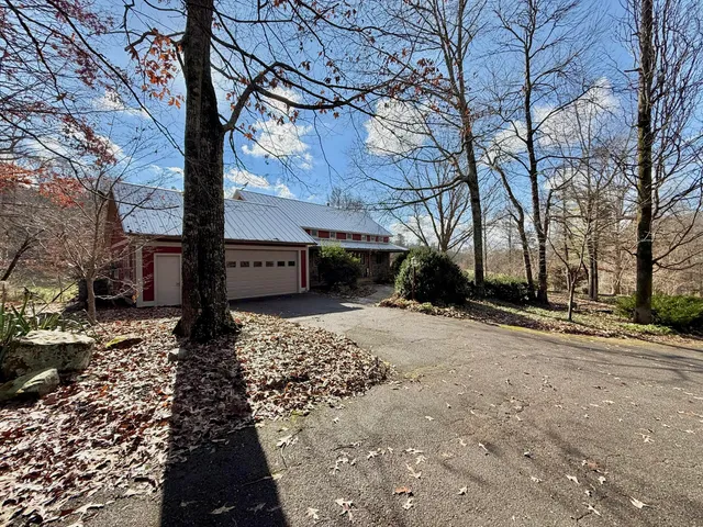 $1,250,000 | 6461 Highway 30, Decatur, TN 37322