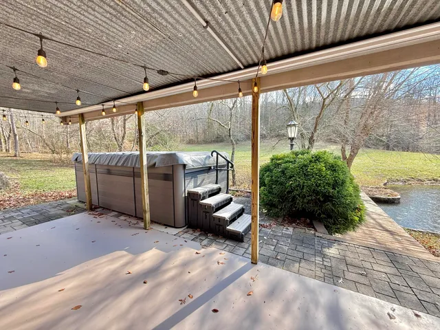 $1,250,000 | 6461 Highway 30, Decatur, TN 37322