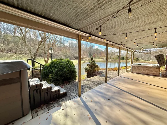 $1,250,000 | 6461 Highway 30, Decatur, TN 37322