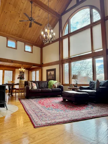 $1,250,000 | 6461 Highway 30, Decatur, TN 37322