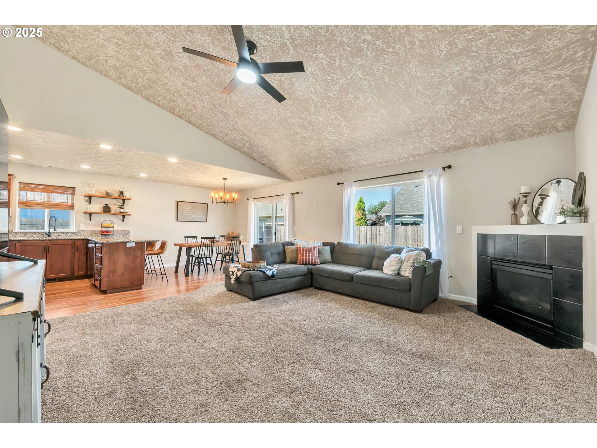525 12th Street Aumsville, OR 97325 - Photo 3 of 23 a living room with furniture and a fireplace
