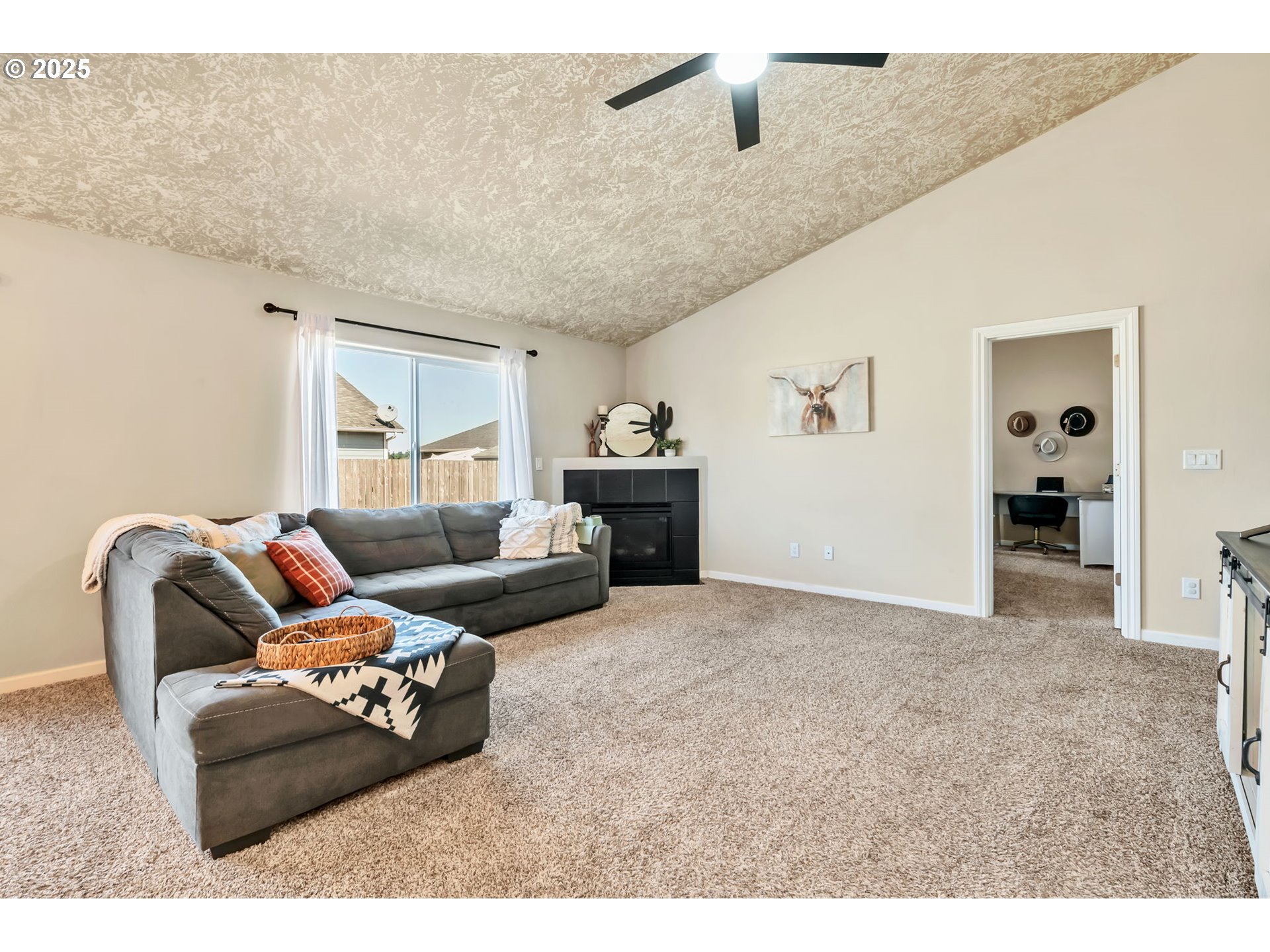 525 12th Street Aumsville, OR 97325 - Photo 10 of 23 a living room with furniture and wooden floor