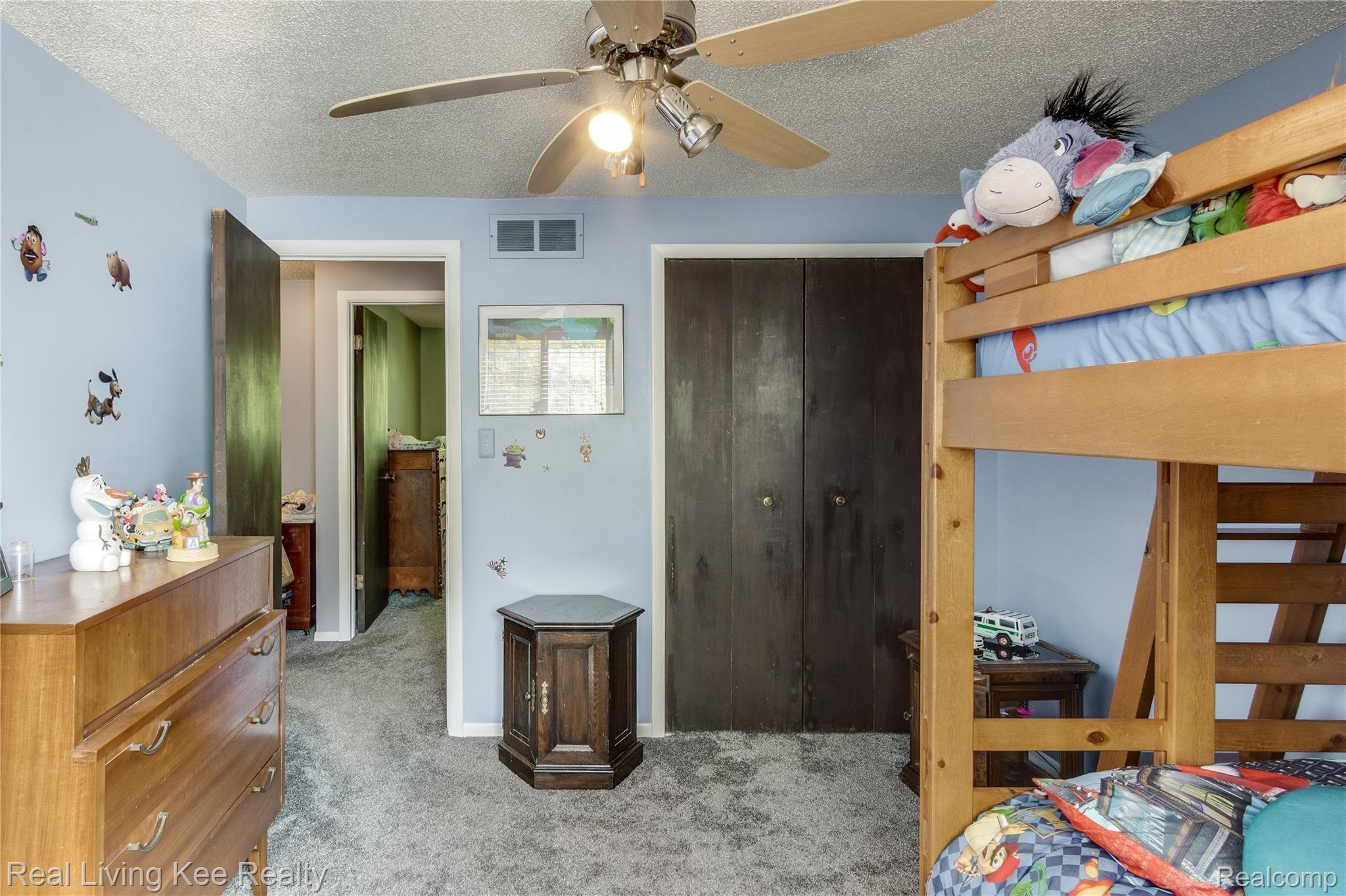 2861 Ranieri Drive Troy, MI 48085 - Photo 30 of 36 Interiors (20 of 27).jpg