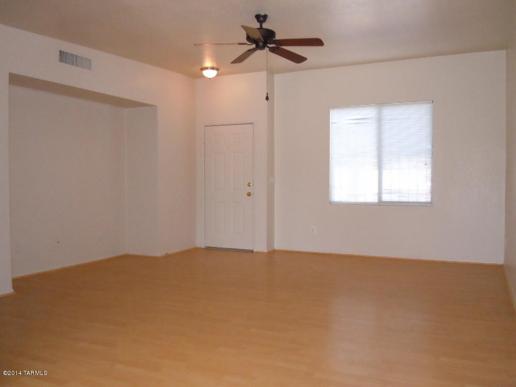 5570 South Stockwell Road Tucson, AZ 85746 - Photo 4 of 18 Gallery Image 4