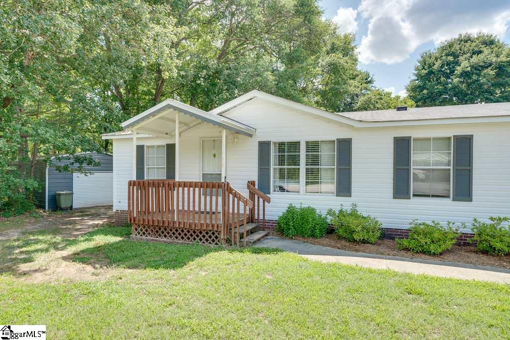 303 Bogey Drive Fountain Inn, SC 29644 - Photo 3 of 30