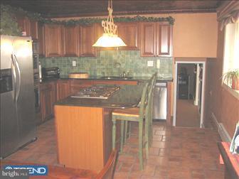 327 Coldspring Road Southampton, PA 18966 - Photo 4 of 5 Kitchen