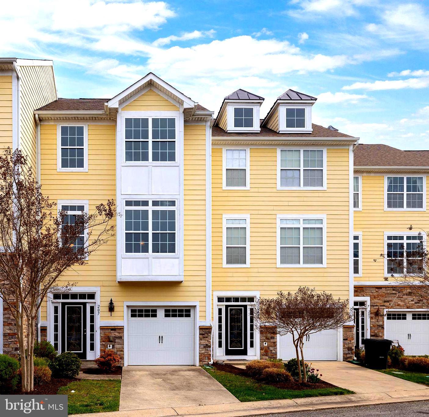 207 Monroe Point Drive Colonial Beach, VA 22443 - Photo 2 of 44