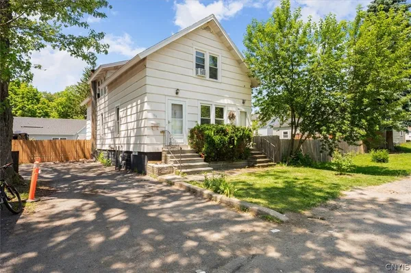 $199,900 | 304 Lind Avenue, Salina, NY 13211