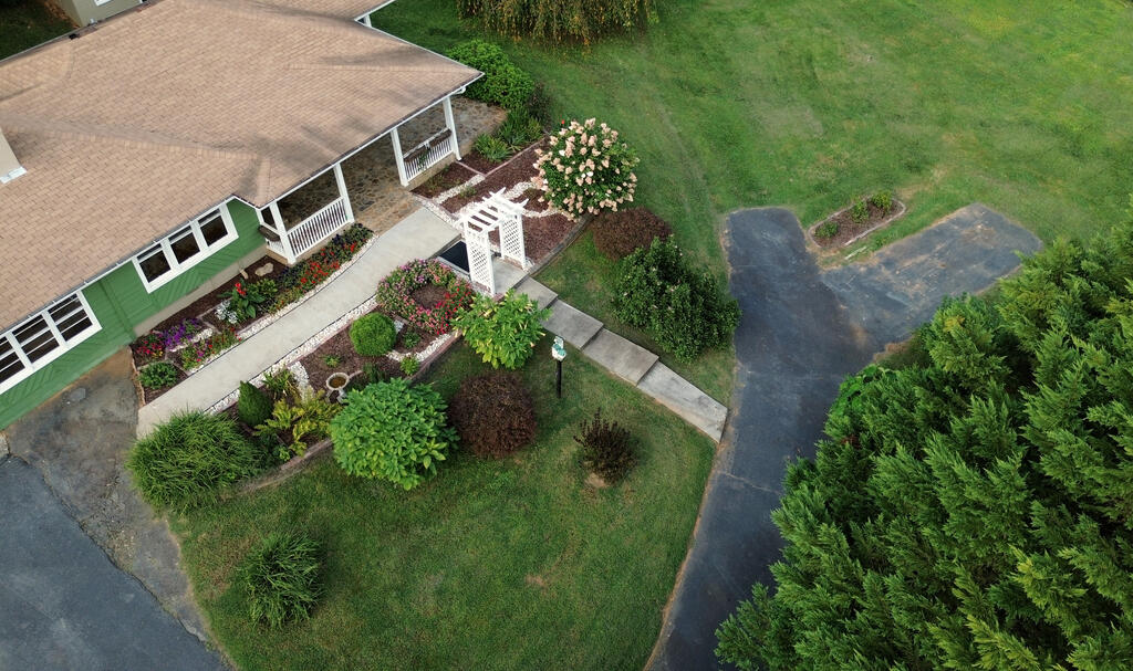 1211 Scenic Drive Blue Ridge, GA 30513 - Photo 19 of 21 Gallery Image 19
