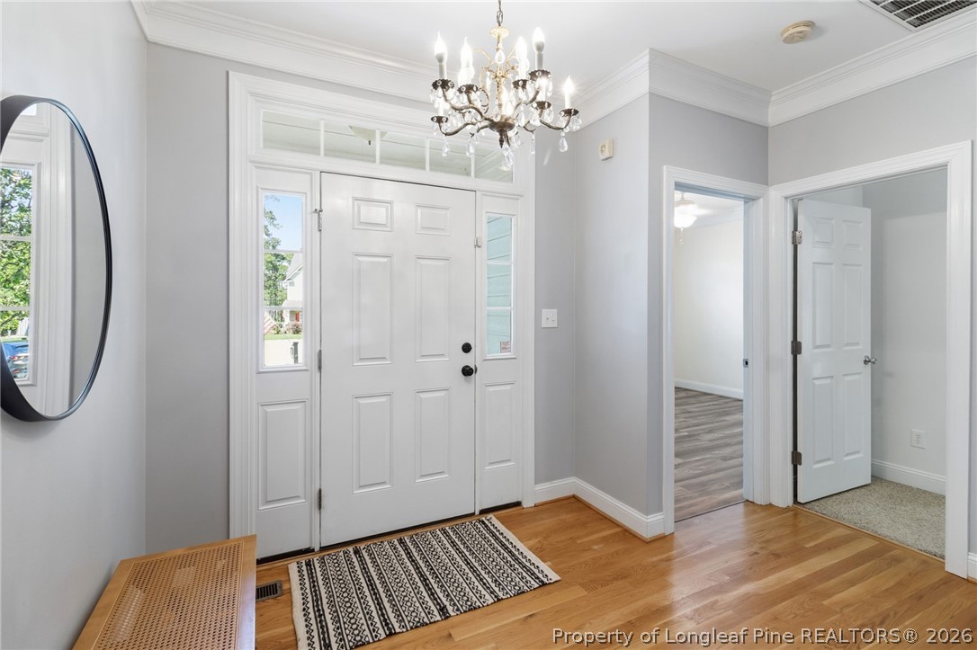 327 Ridgeway Court Fayetteville, NC 28311 - Photo 5 of 46 Foyer