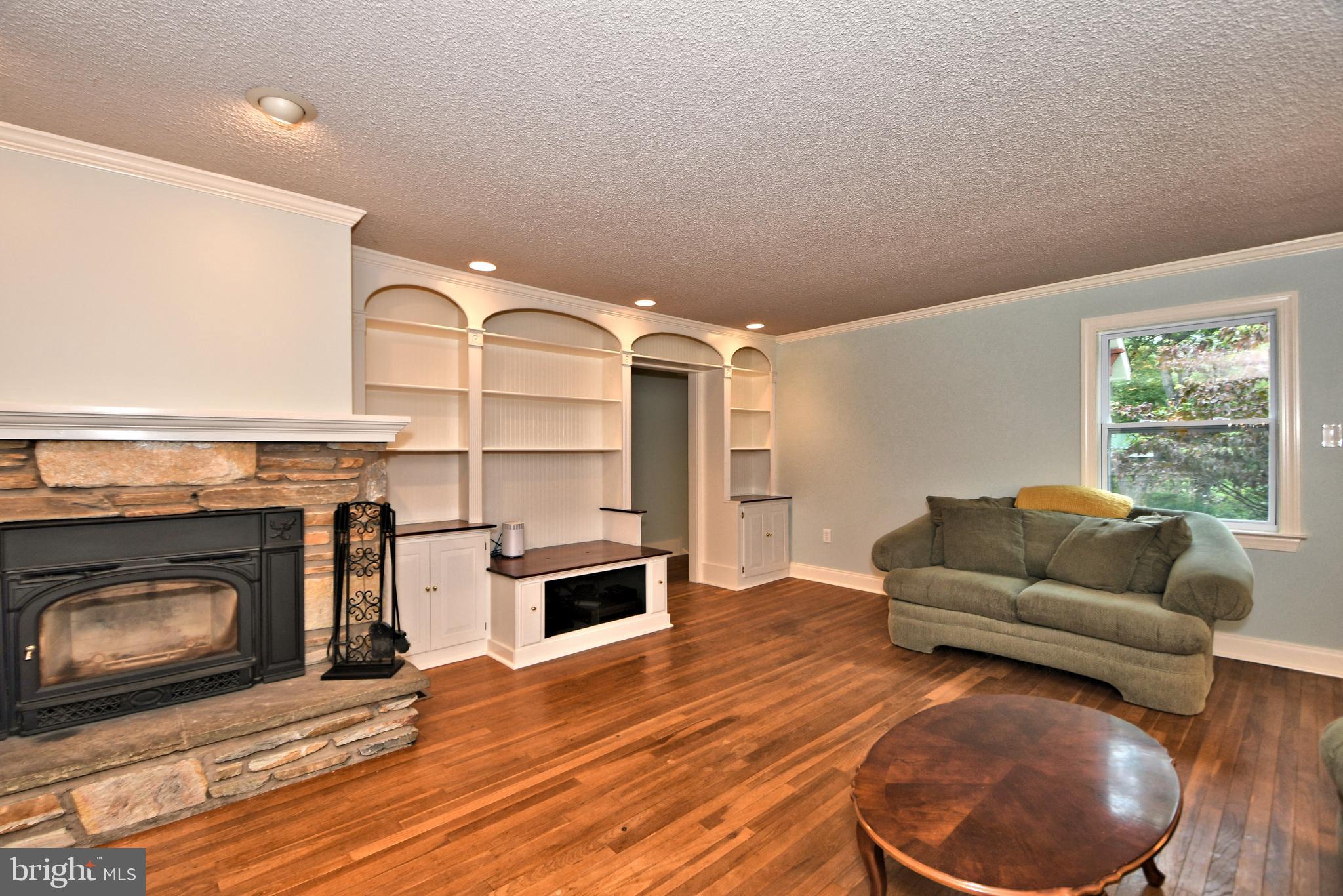 52 Newville Road Chalfont, PA 18914 - Photo 9 of 94 Gallery Image 9