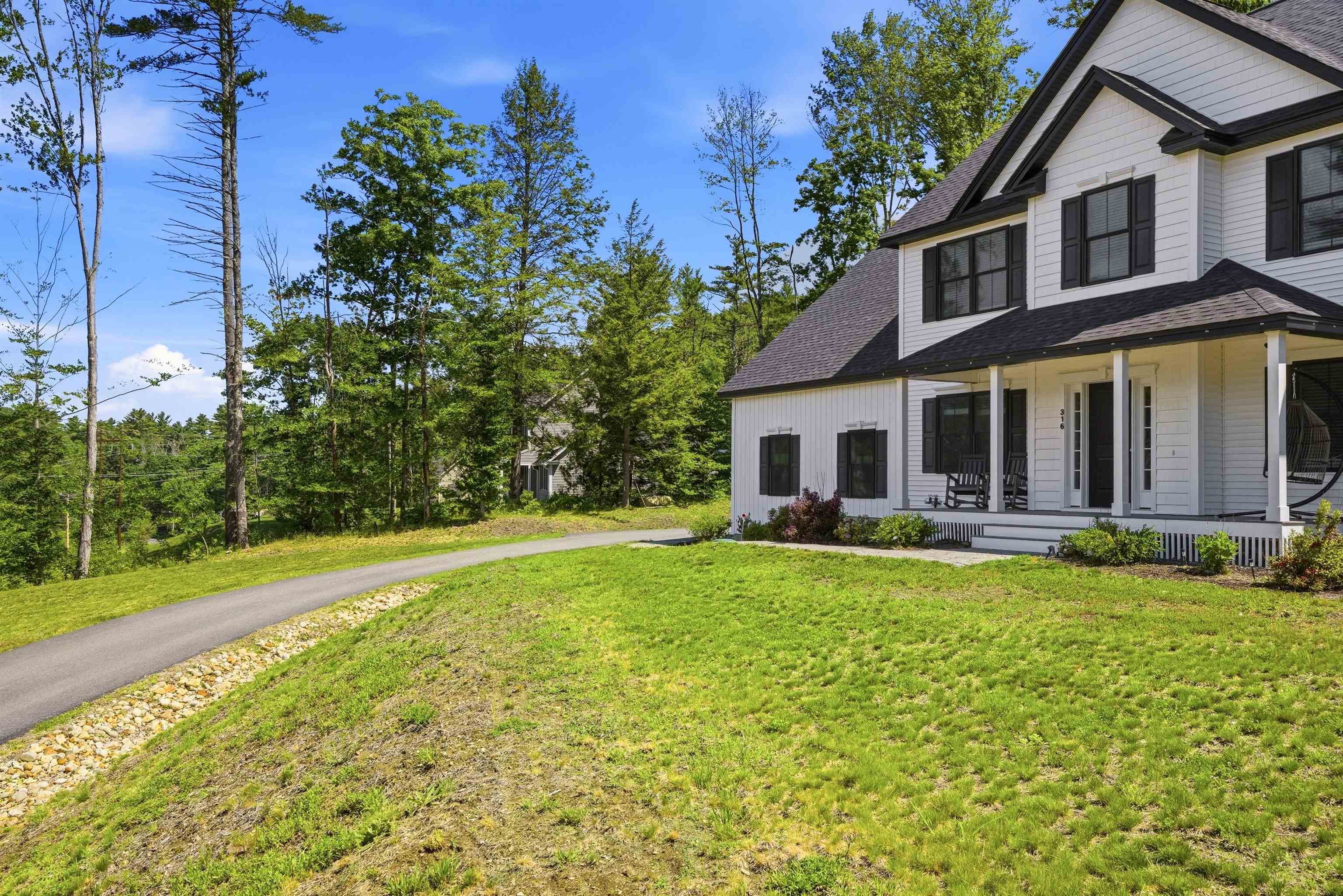 316 Montelona Road Goffstown, NH 03045 - Photo 6 of 60
